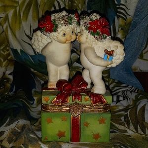 Dreamsicles Christmas trinket box